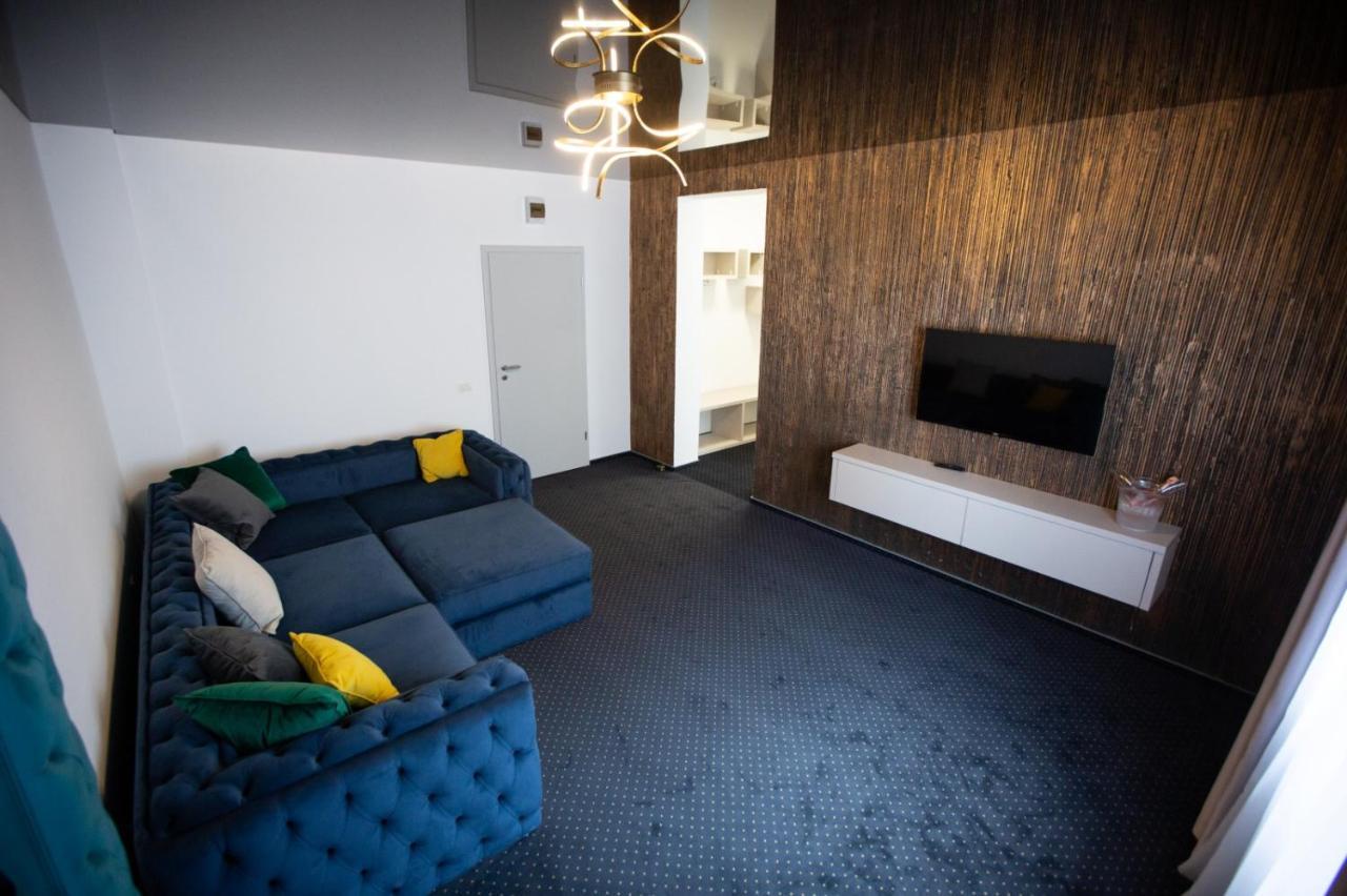 Renato House Hotel Târgu Jiu Eksteriør billede