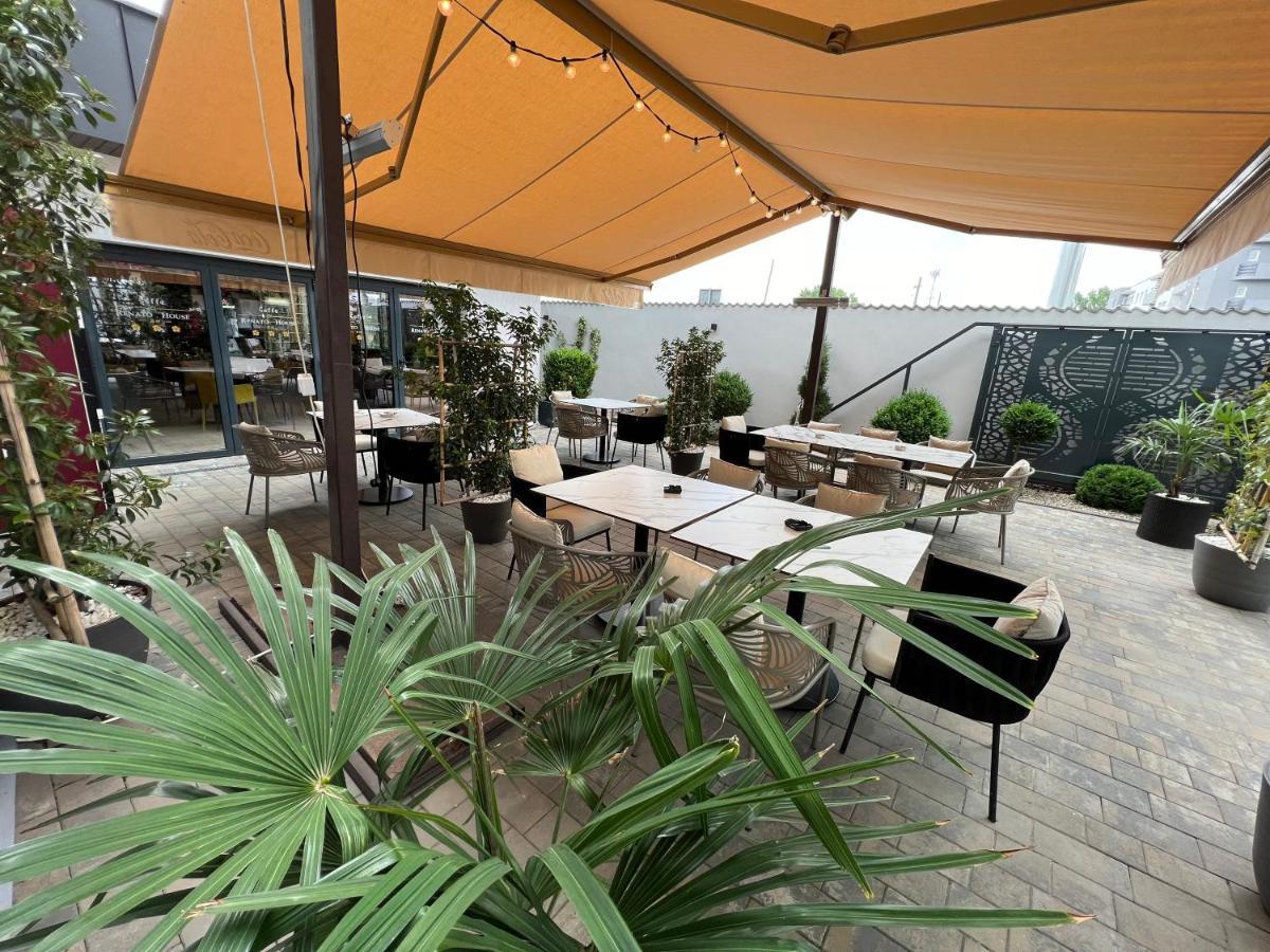 Renato House Hotel Târgu Jiu Eksteriør billede